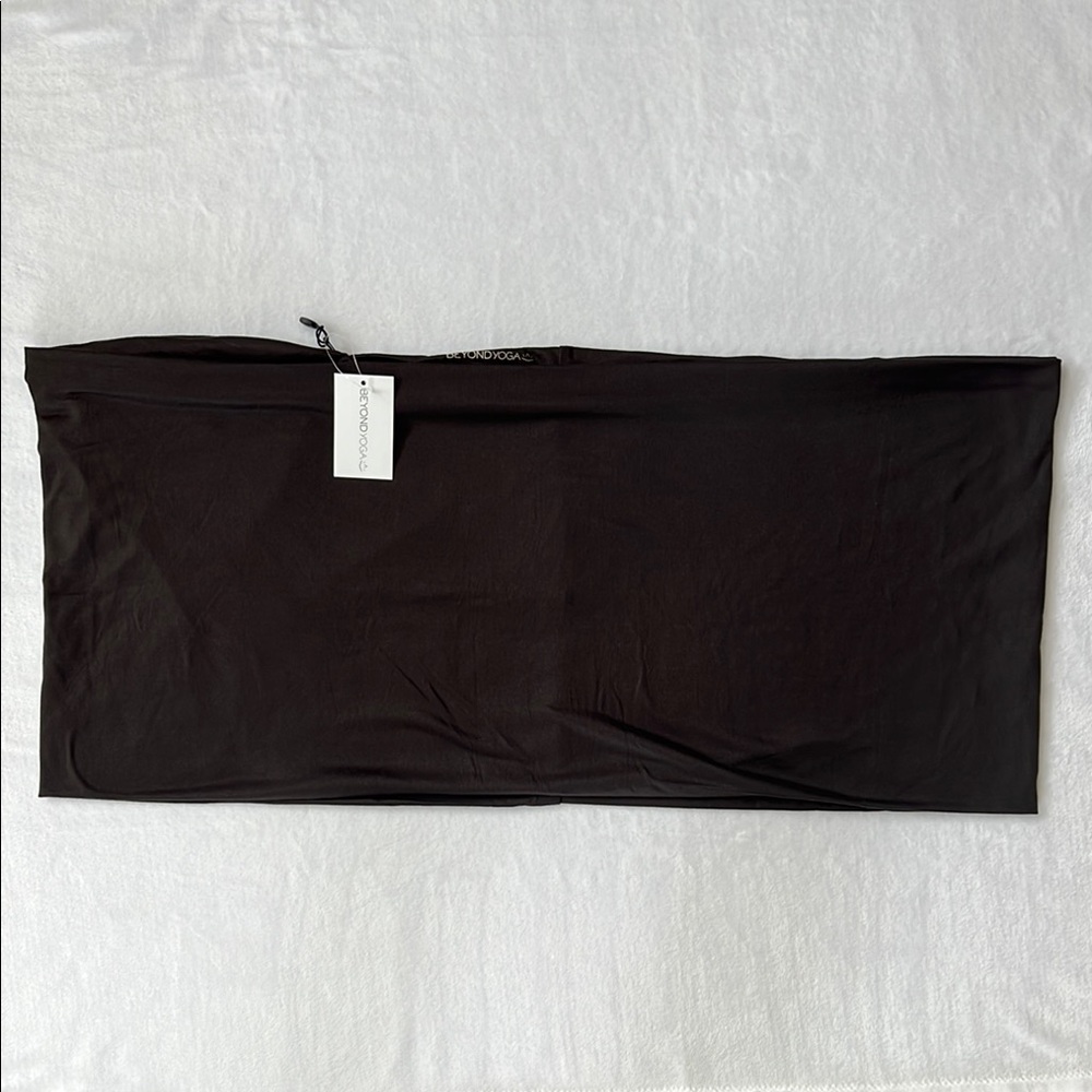 Beyond Yoga Women’s Pocket Infinity Scarf